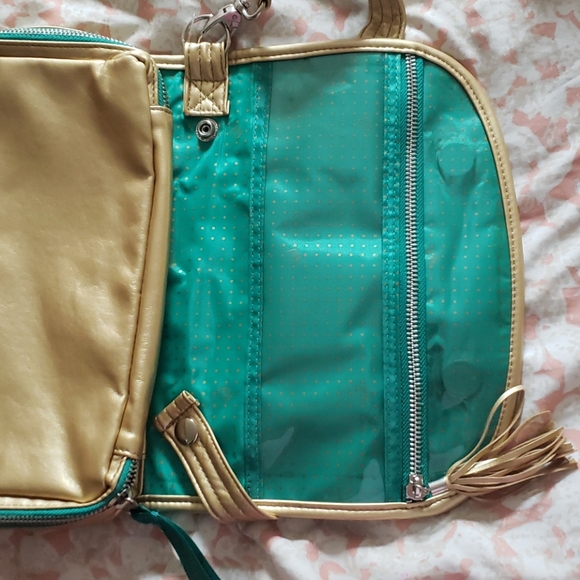 LillyBit Clutch - Picture 3 of 5